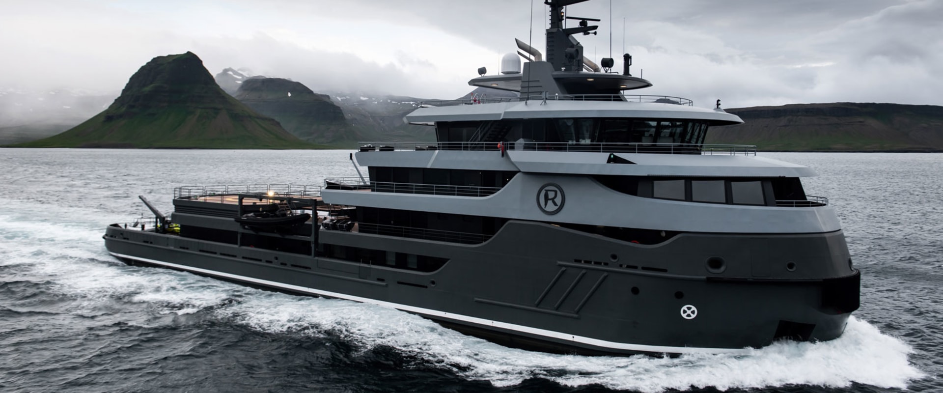 Exploring Yachts: Types, Uses, and Benefits